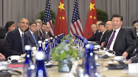 US President Barack Obama and China's President Xi Jinping ( R) take part in a bilateral meeting on the sidelines of the Nuclear Security Summit at the Walter E. Washington Convention Center on March 31, 2016 in Washington, DC. © Mandel Ngan